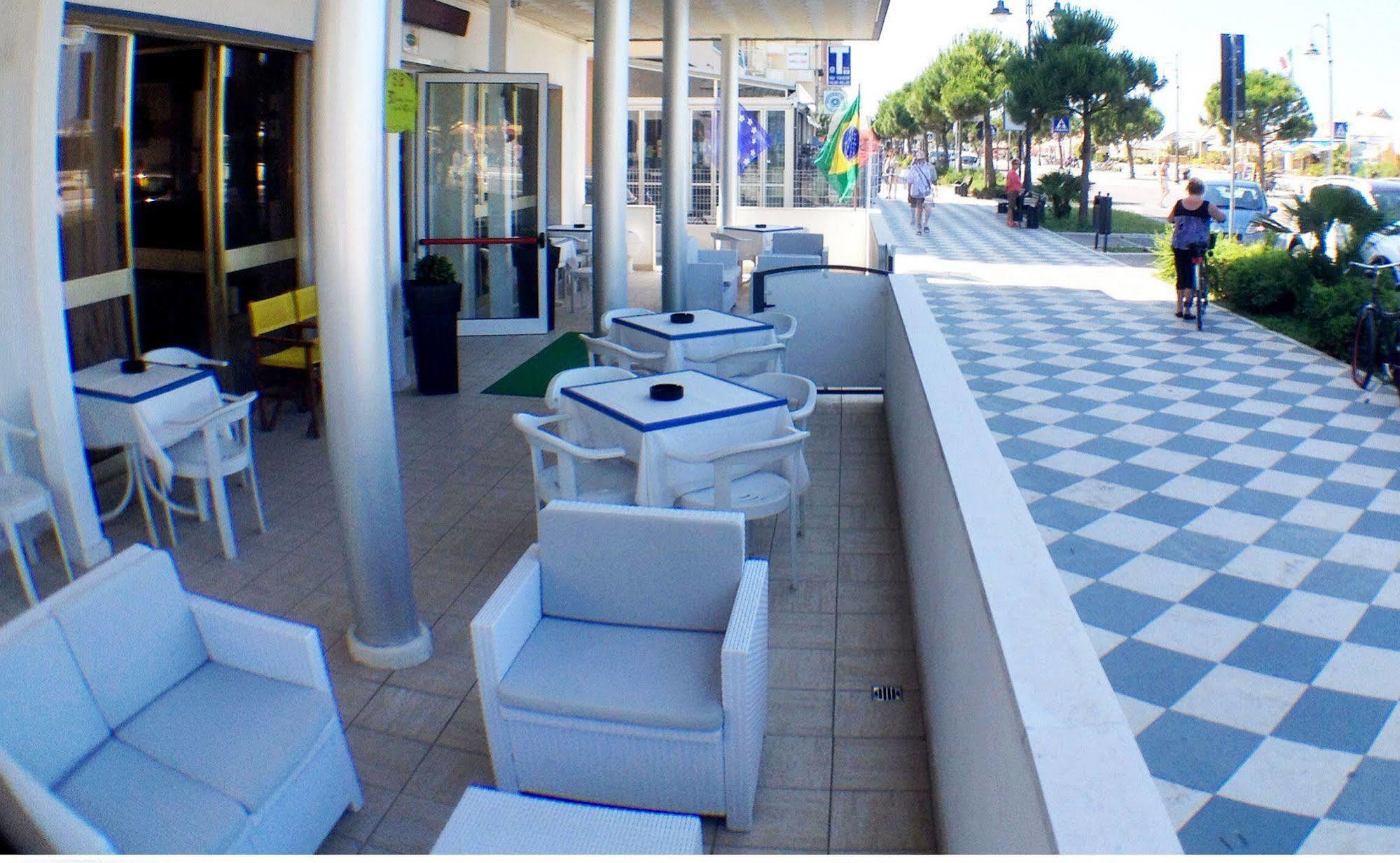 צ'סנטיקו Hotel Ariston מראה חיצוני תמונה